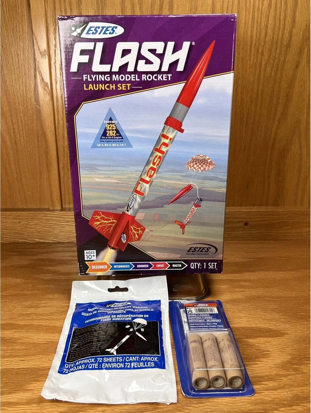 Estes Flash Flying Model Rocket Launch Set - Beginner Level New